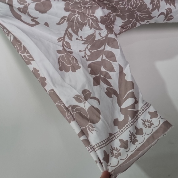 White and light brown floral boho robe, long sleeve approx size 10 to 14 - Picture 3 of 5